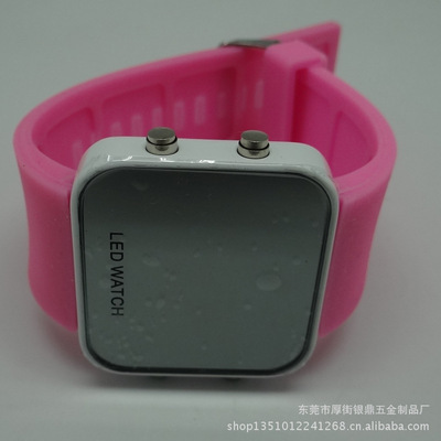 工廠低價零售批發(fā)硅膠LED手表——市場暢銷學(xué)生手表詳解